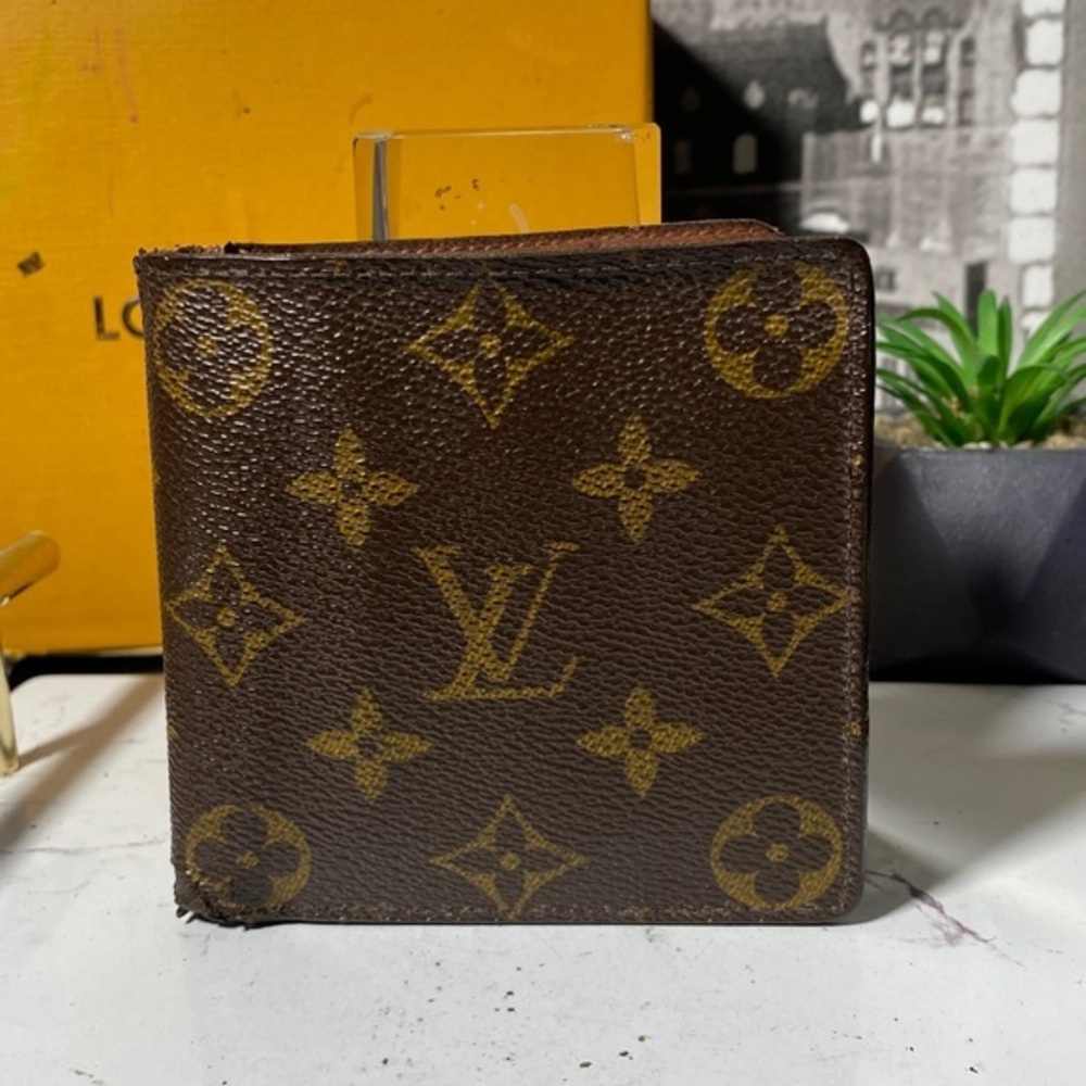 Authentic Louis Vuitton Monogram Marco Wallet